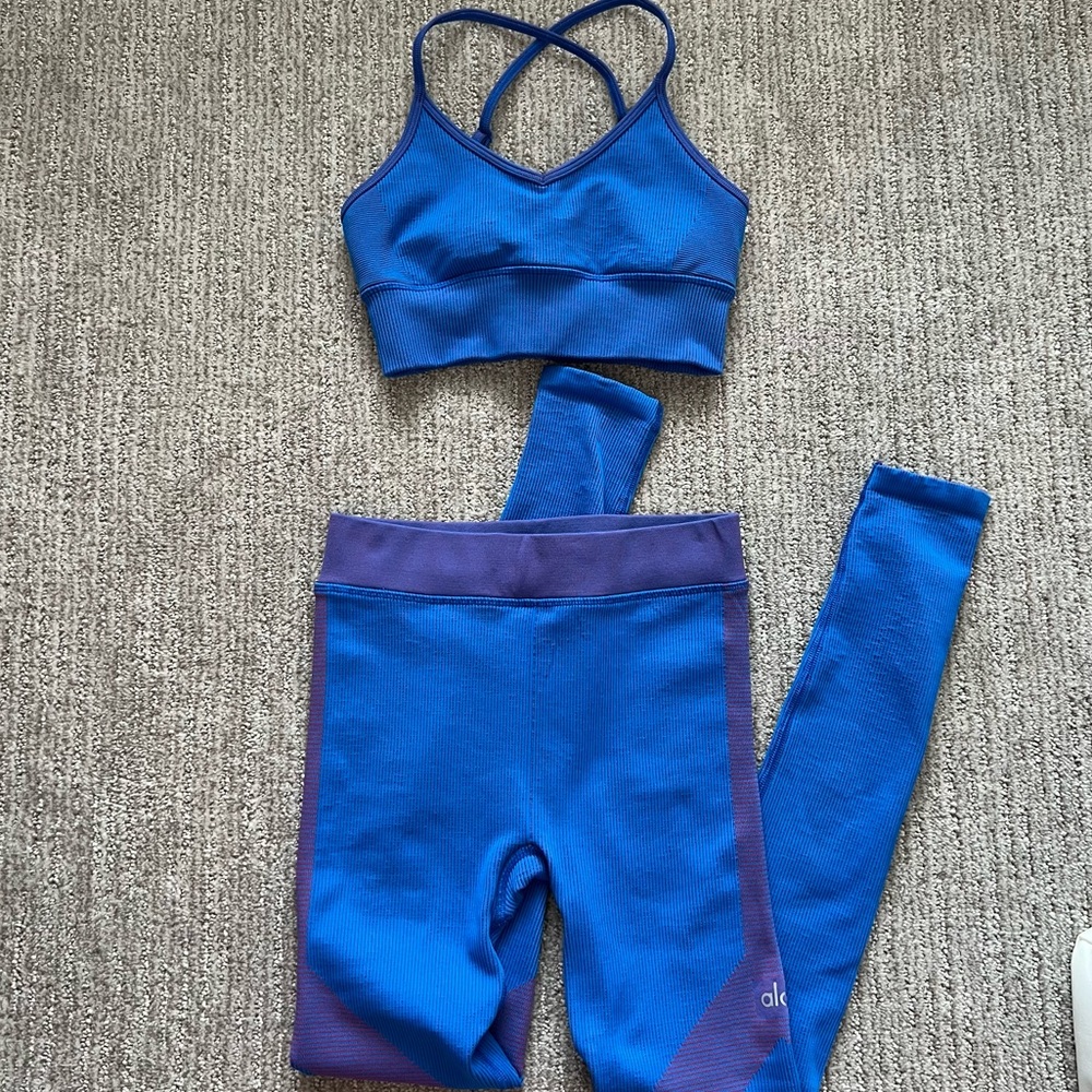 Alo Yoga Workout Set